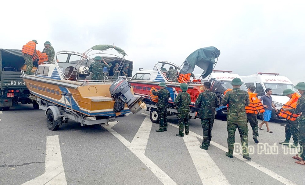 Sap cau Phong Chau anh 5