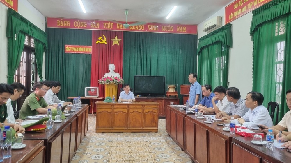 Sap cau Phong Chau anh 1