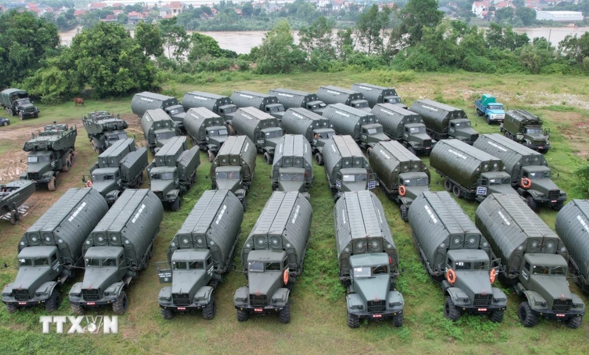 Phu Tho san sang lap cau phao thay tam thoi cau Phong Chau bi sap hinh anh