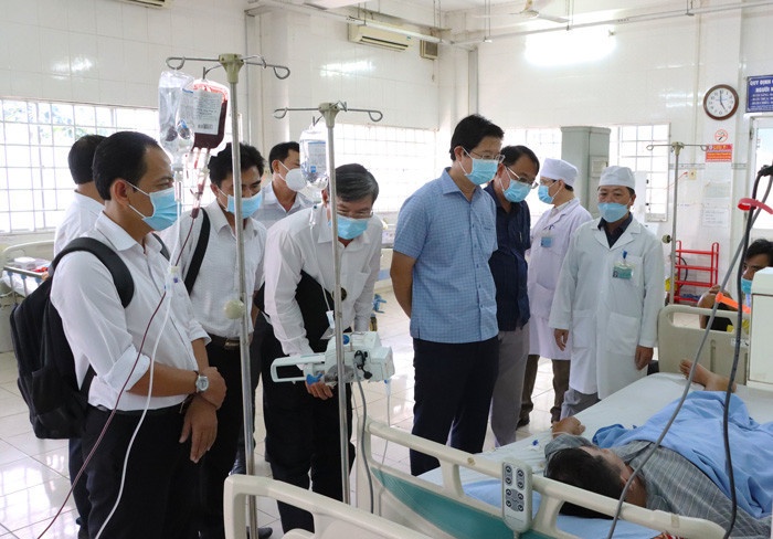 Chu tiem bi phat 90 trieu, tra 383 trieu vien phi vi 149 nguoi ngo doc hinh anh