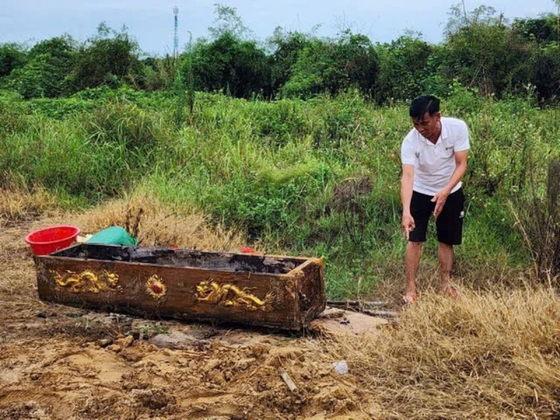 Đào trộm mộ,  Đòi chuộc 5 tỷ ảnh 2 Dao trom mo,  Doi chuoc 5 ty anh 2