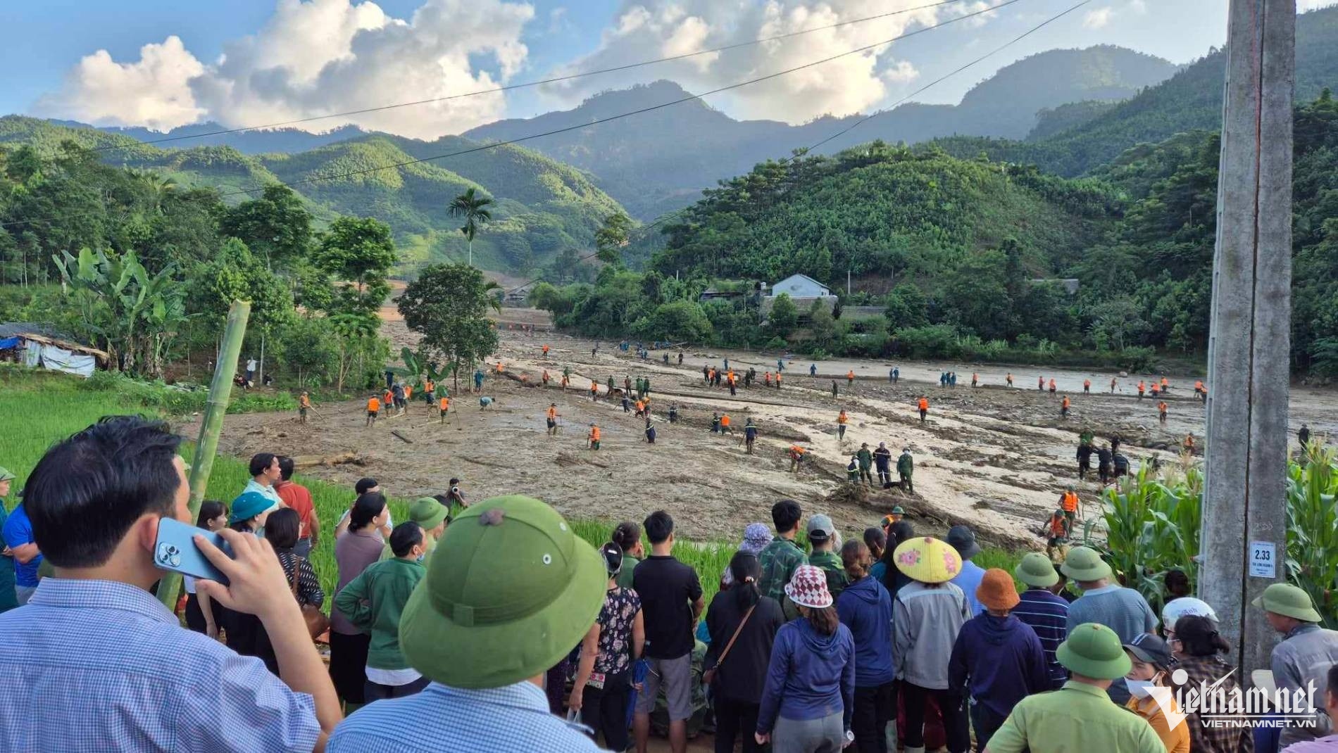 Sat lo Lang Nu anh 1