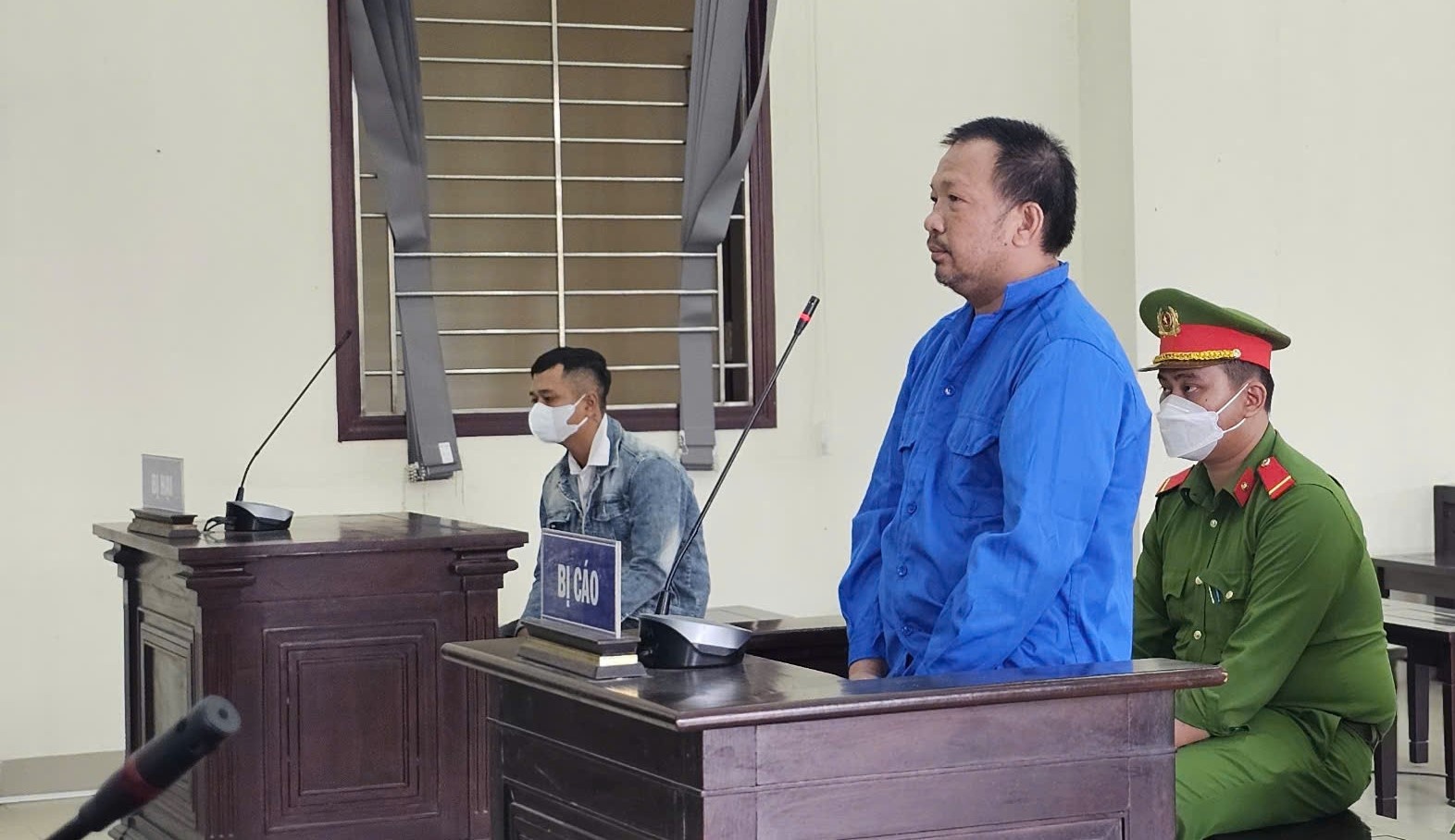 An tu cho nguoi dan ong sat hai 'vo ho' trong nha nghi hinh anh