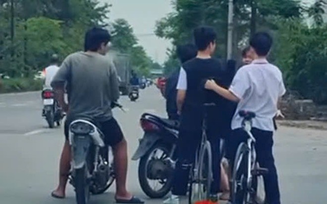 Trấn lột học sinh ảnh 1 Tran lot hoc sinh anh 1