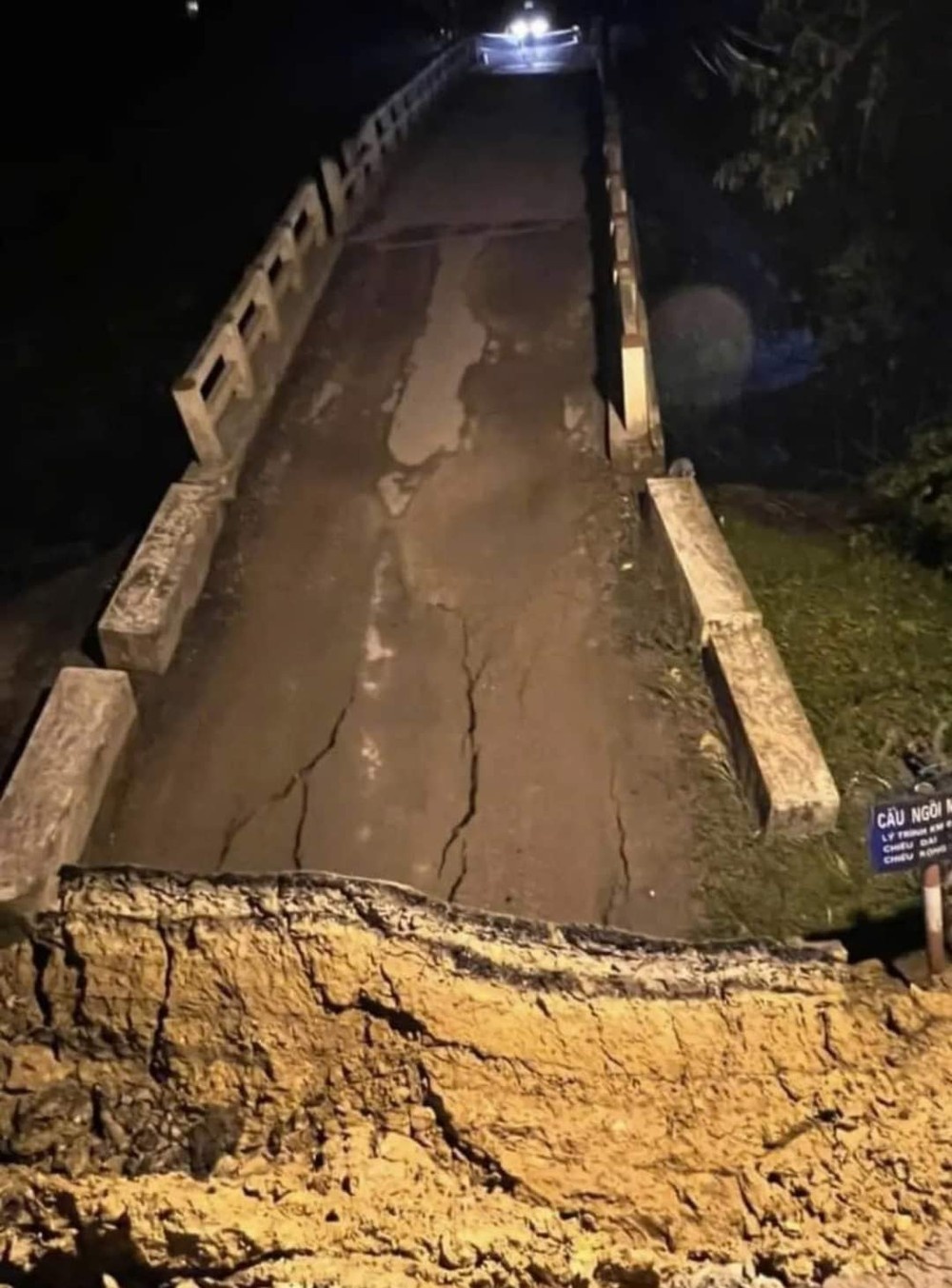 Sap cau Hoa Binh anh 1