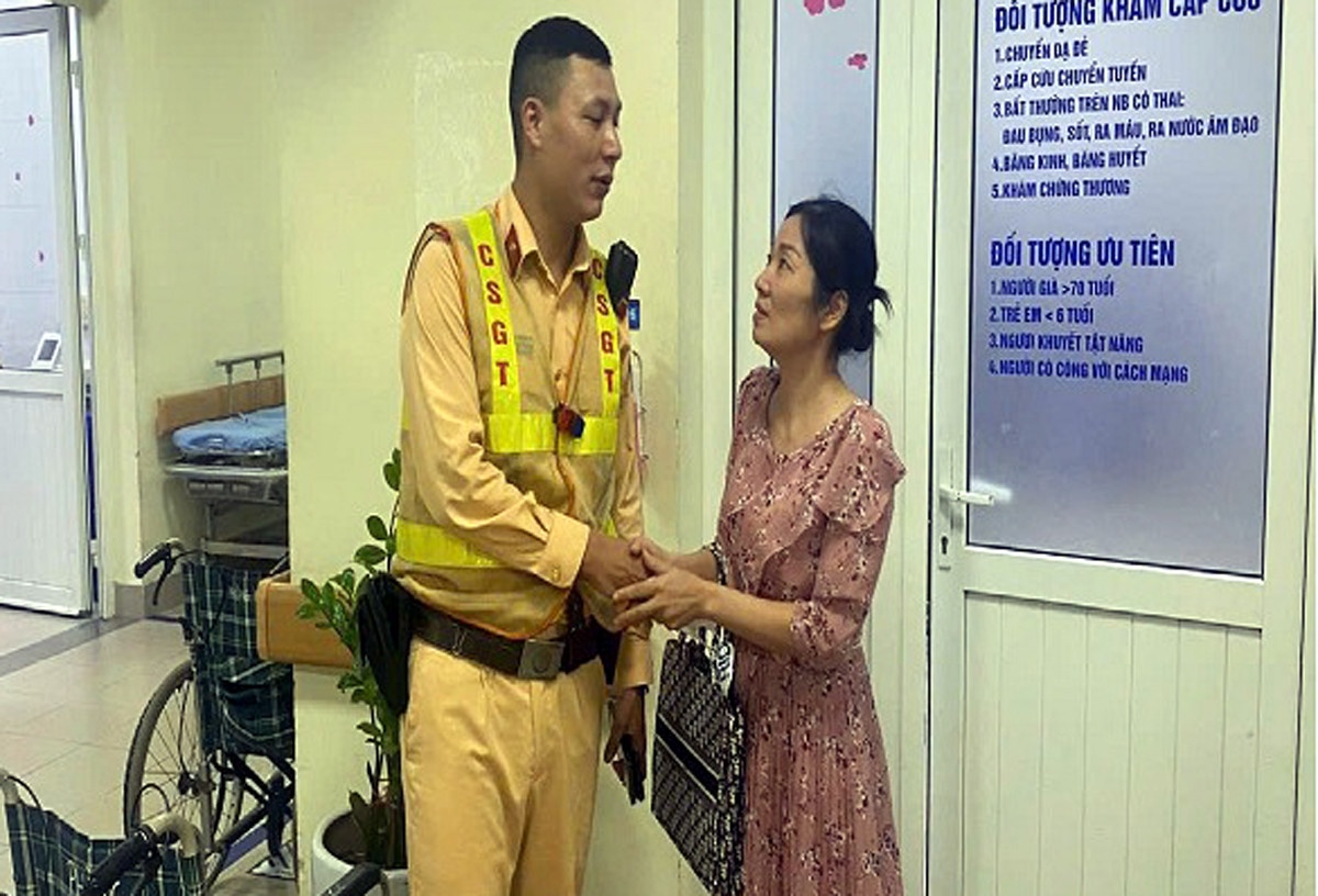 CSGT cuu san phu anh 2