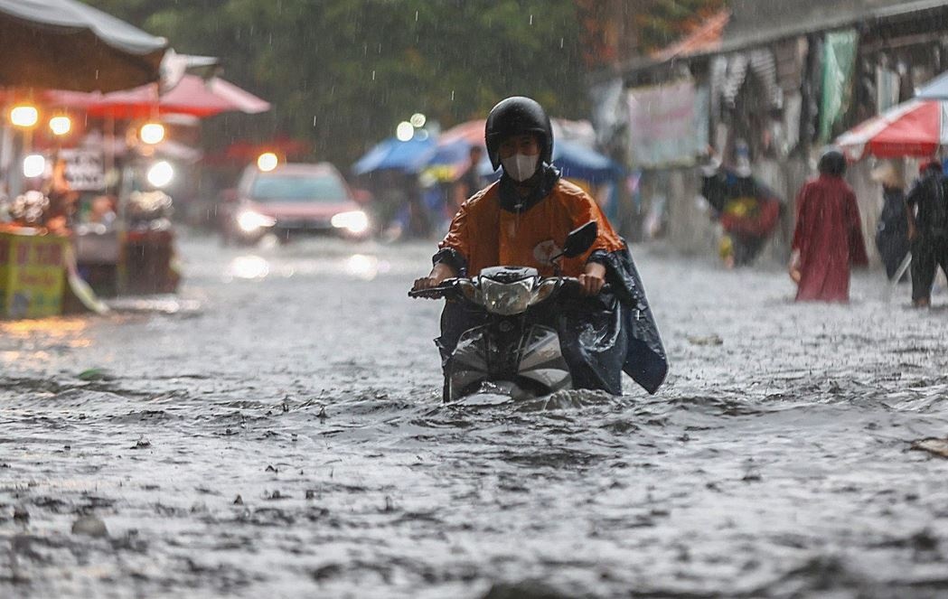 Thoi tiet 18/9: Ha Tinh den Quang Ngai hung mua rat to hinh anh