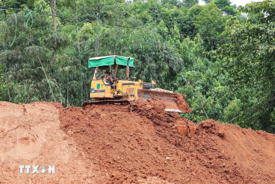 nguoi dan thon Lang Nu anh 2