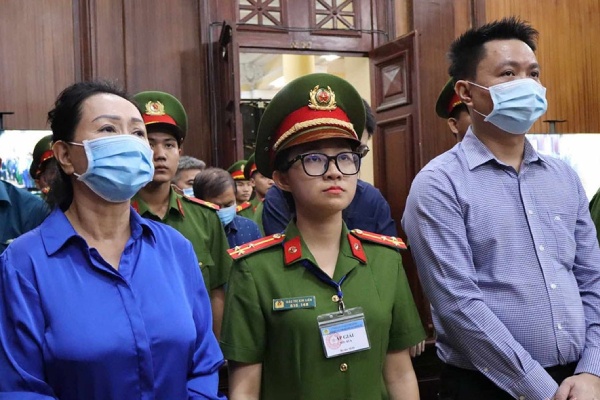 Vi sao 46 nhan vien Ngan hang SCB thoat lao ly vu Van Thinh Phat? hinh anh