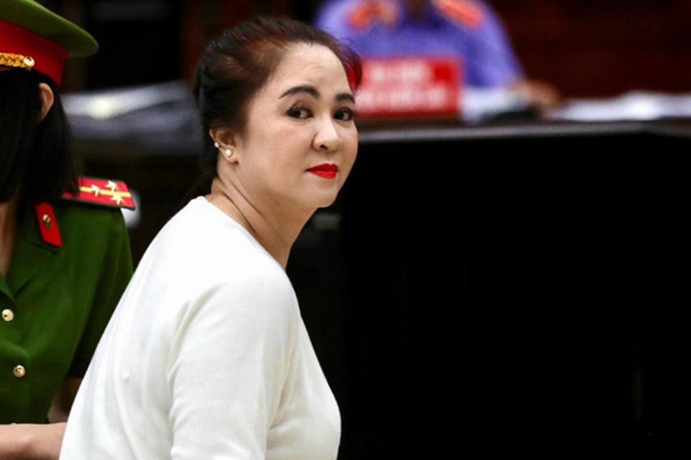 Ba Nguyen Phuong Hang da ra tu hinh anh