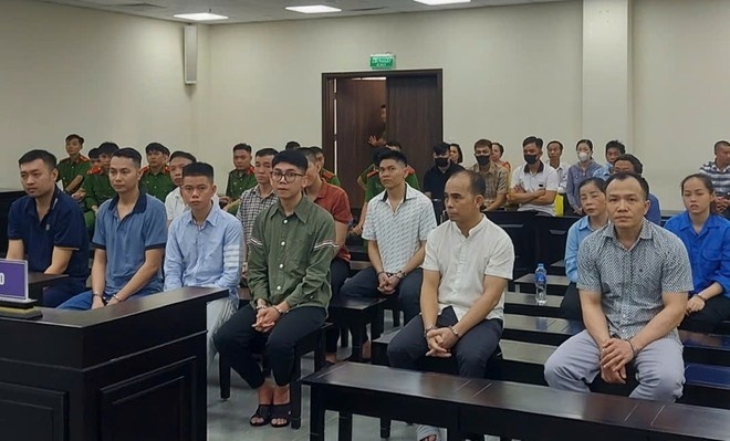 Tham tu nhan 'chay an' gia 200.000 USD cho doi tuong mua ban hoa don hinh anh