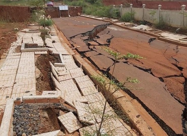 Cuu Giam doc So Xay dung Dak Nong sap hau toa hinh anh