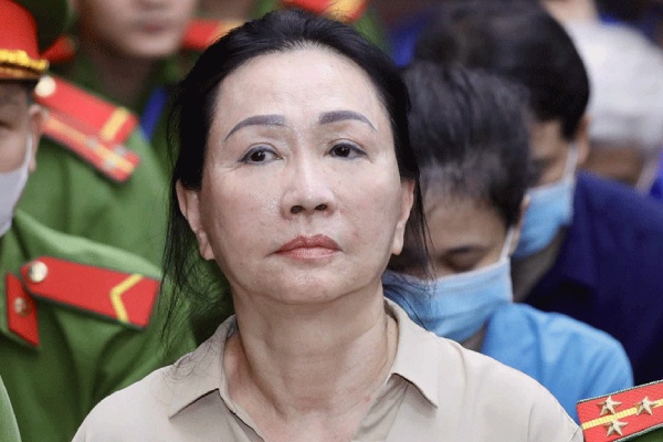 Chiem doat hon 30.000 ty nho trai phieu 'ma', ba Truong My Lan hau toa hinh anh
