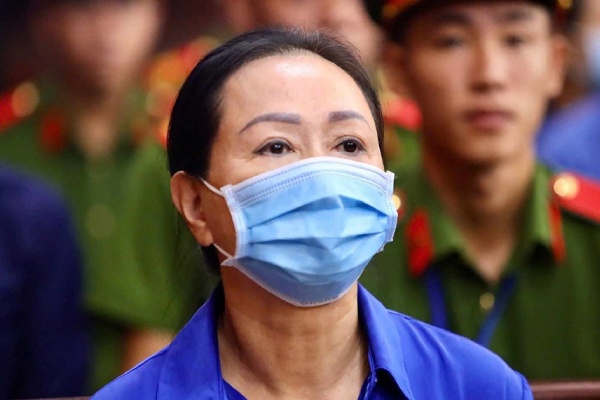 Tai xe, giup viec bi cuon vao vong xoay rua tien cua ba Truong My Lan hinh anh