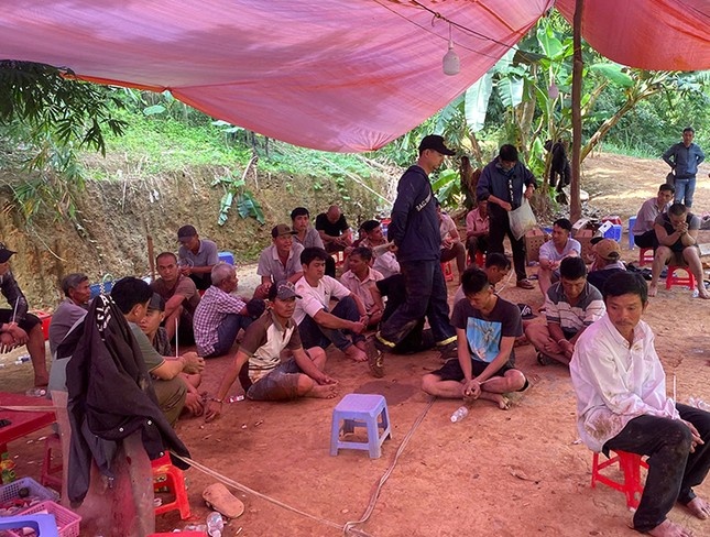 Pha truong ga giap ranh giua Binh Thuan voi Lam Dong hinh anh