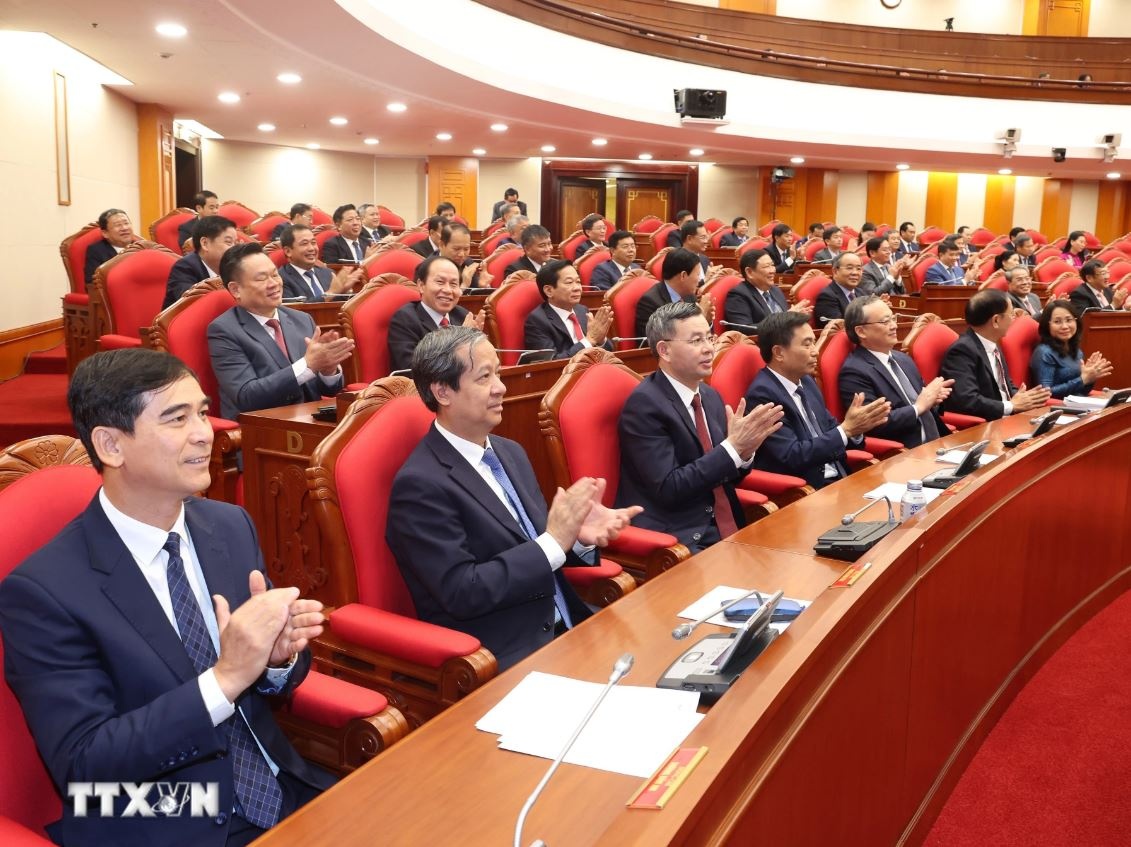 Hoi nghi Trung uong anh 3