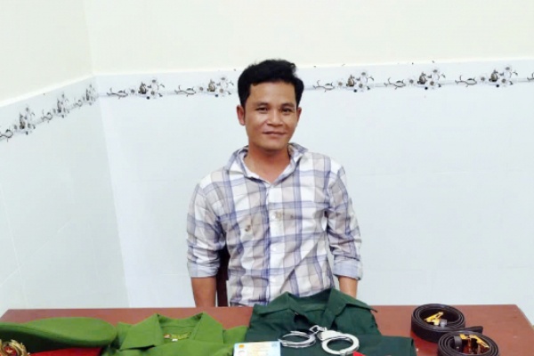 Mua trang phuc tren mang xa hoi de gia danh thuong ta cong an hinh anh