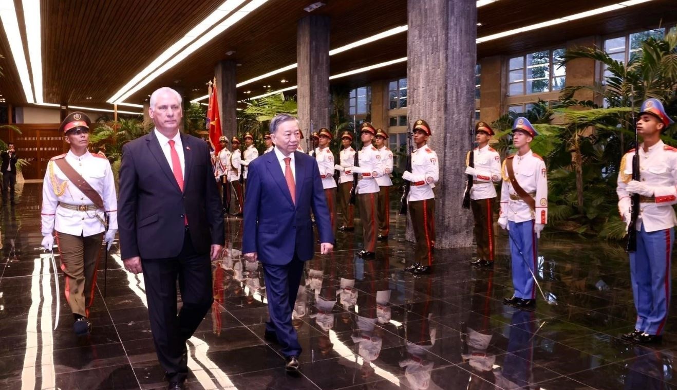 Le don chinh thuc Tong Bi thu, Chu tich nuoc o Cuba dien ra trong the hinh anh