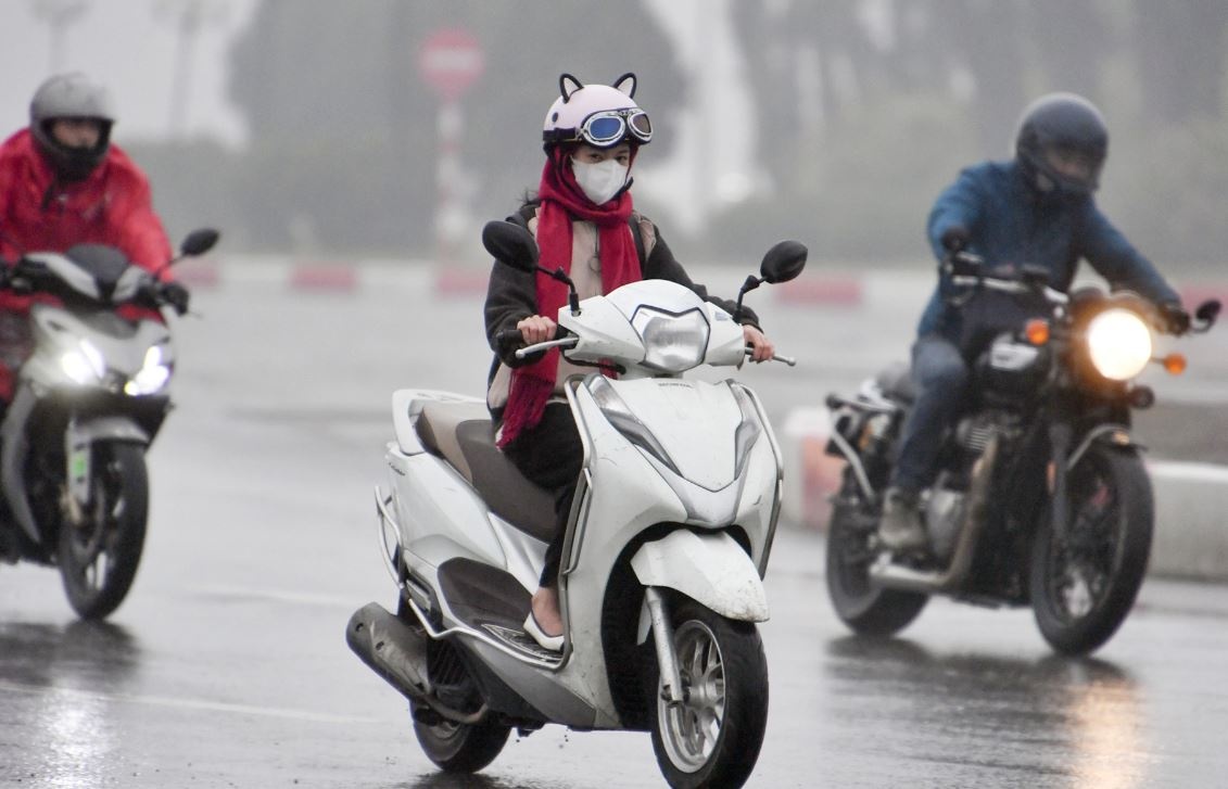 Mien Bac sap mua lon cuc bo, khong khi lanh thap nhat 16 do hinh anh