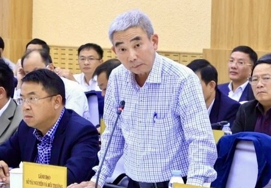 Lam Dong cho hai giam doc so nghi huu truoc tuoi hinh anh