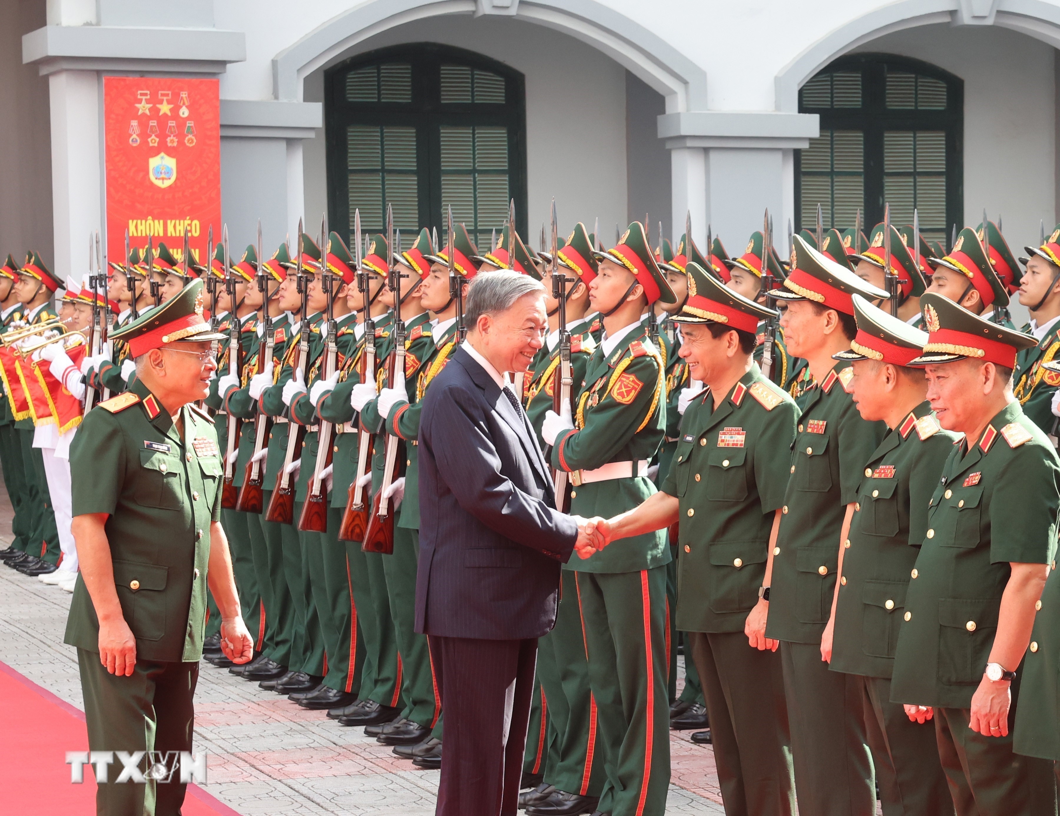 Tong Bi thu,  Chu tich nuoc anh 5