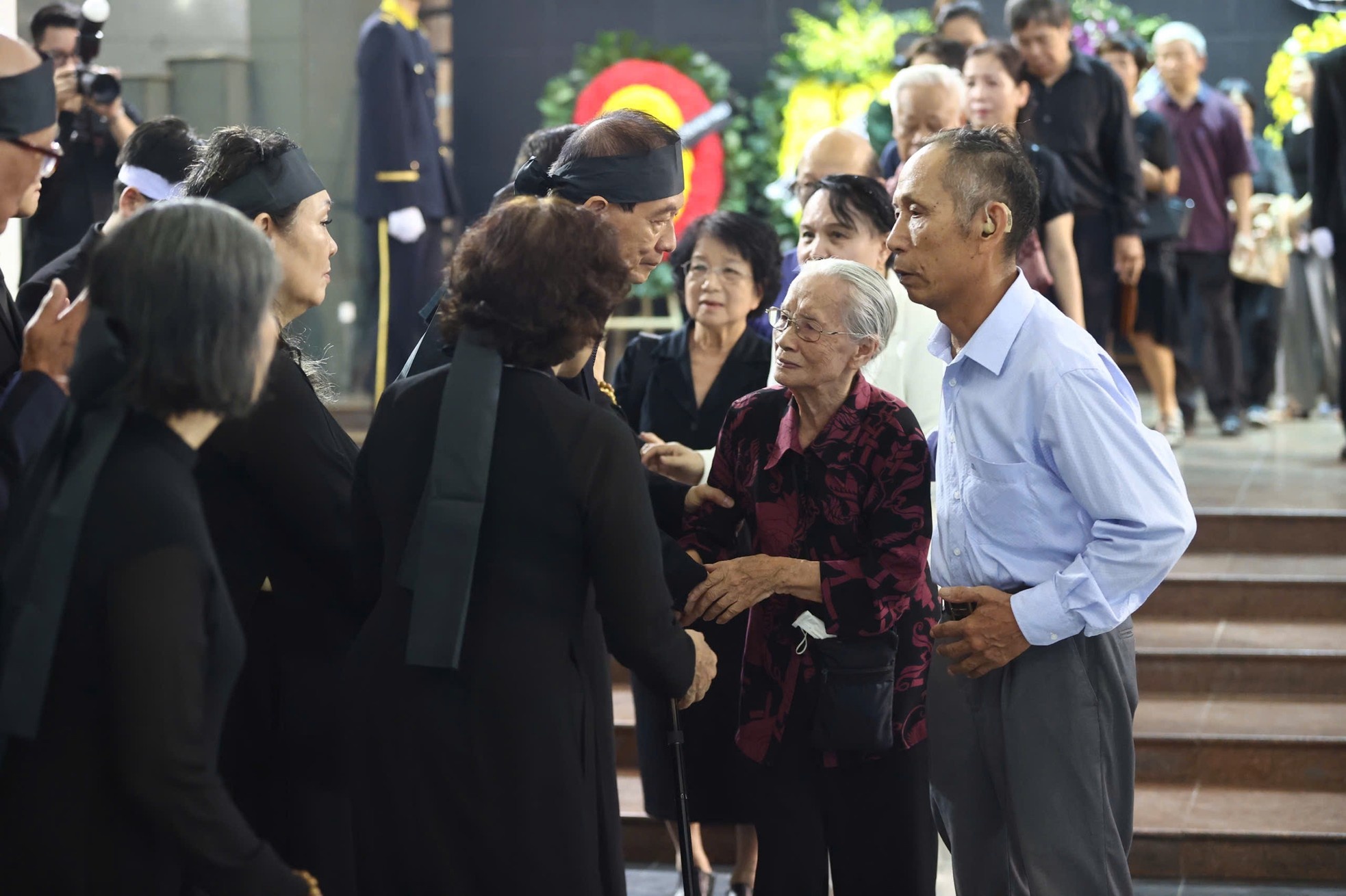 PGS Dang Bich Ha anh 12