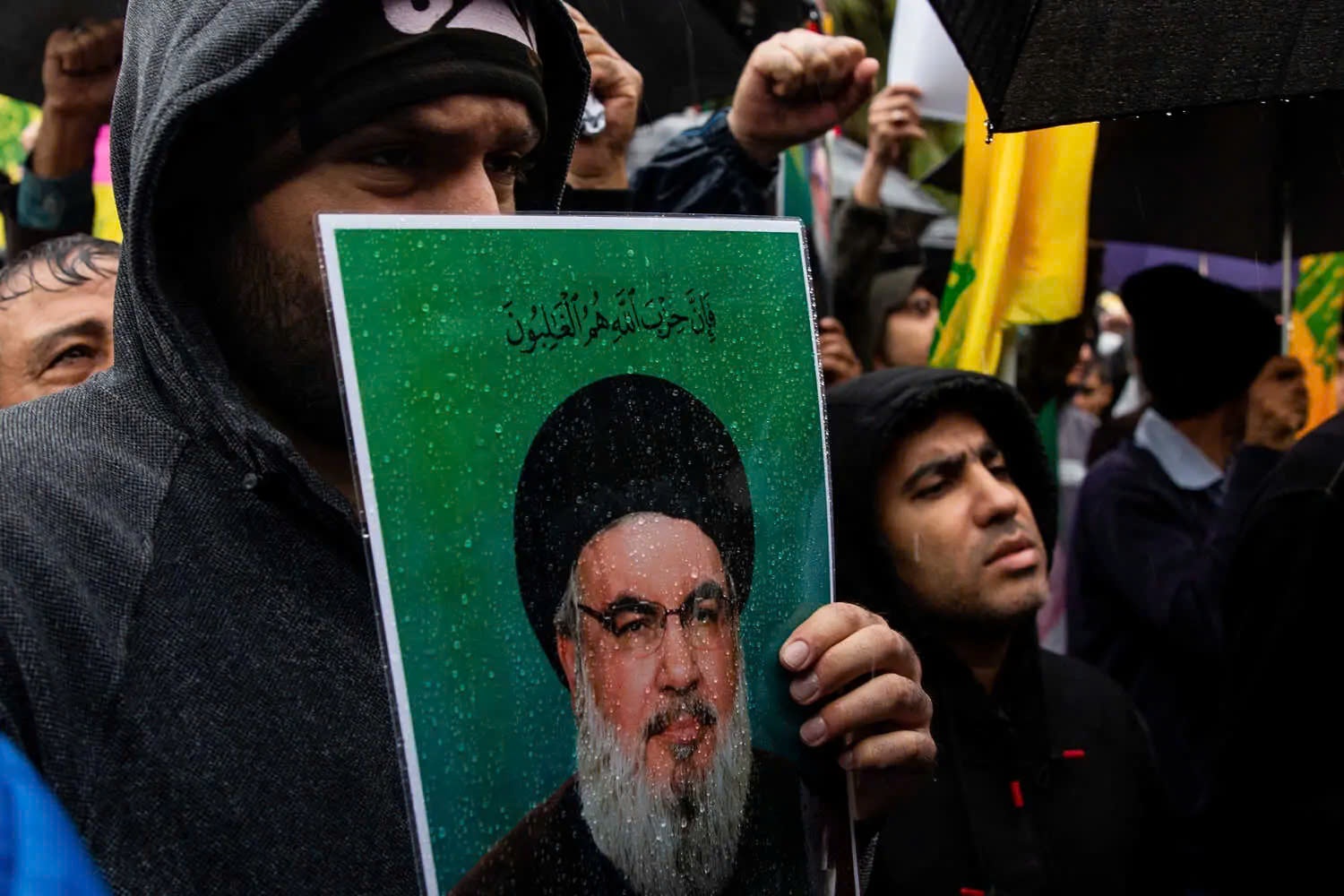 Lanh tu toi cao Iran tuyen bo 5 ngay quoc tang cho thu linh Hezbollah hinh anh