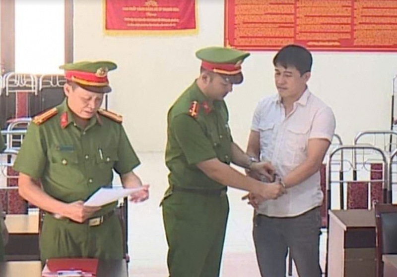 Can bo dia chinh phuong cap giay phep xay dung gia hinh anh