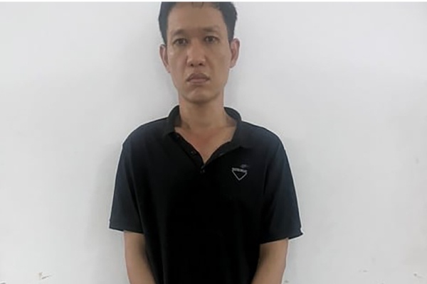 Bat doi tuong thuc hien hang loat vu trom cap tai cua hang o TP.HCM hinh anh