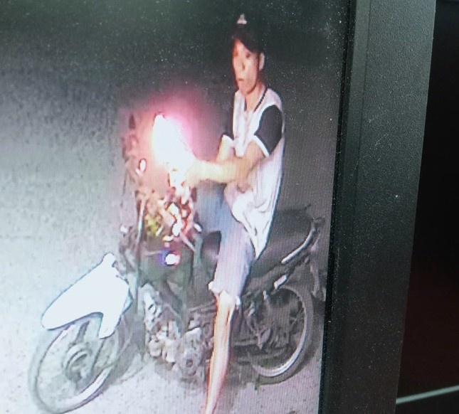 Bat nghi pham nem 'bom xang' vao 3 ngan hang o Phu Yen hinh anh