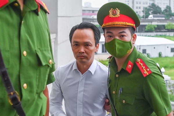 25 bi cao khang cao, xin giam nhe hinh phat trong vu an tai FLC hinh anh