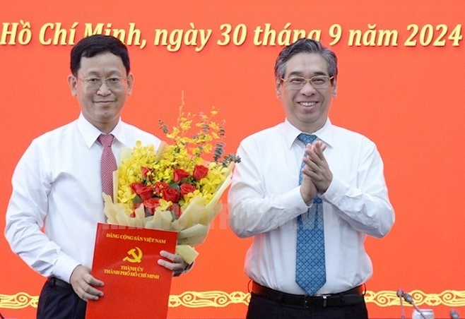 Dieu dong nhan su anh 1