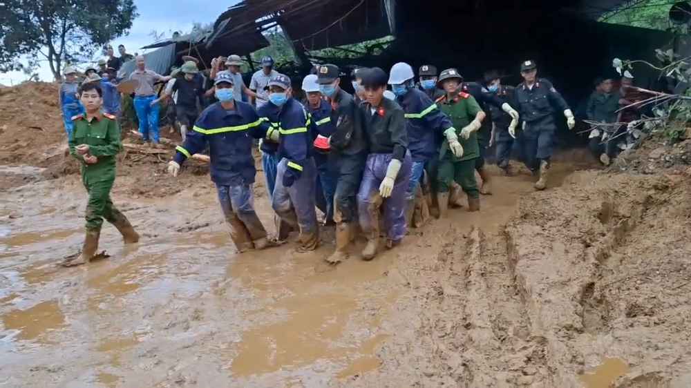 Tim thay thi the nan nhan thu 4 trong vu sat lo tai Ha Giang hinh anh