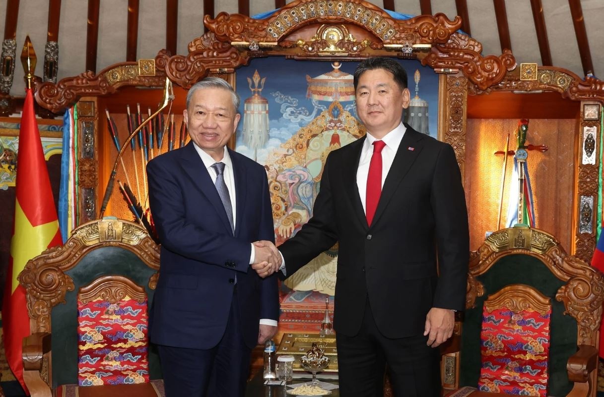 Tong Bi thu, Chu tich nuoc To Lam gap Tong thong Mong Co hinh anh