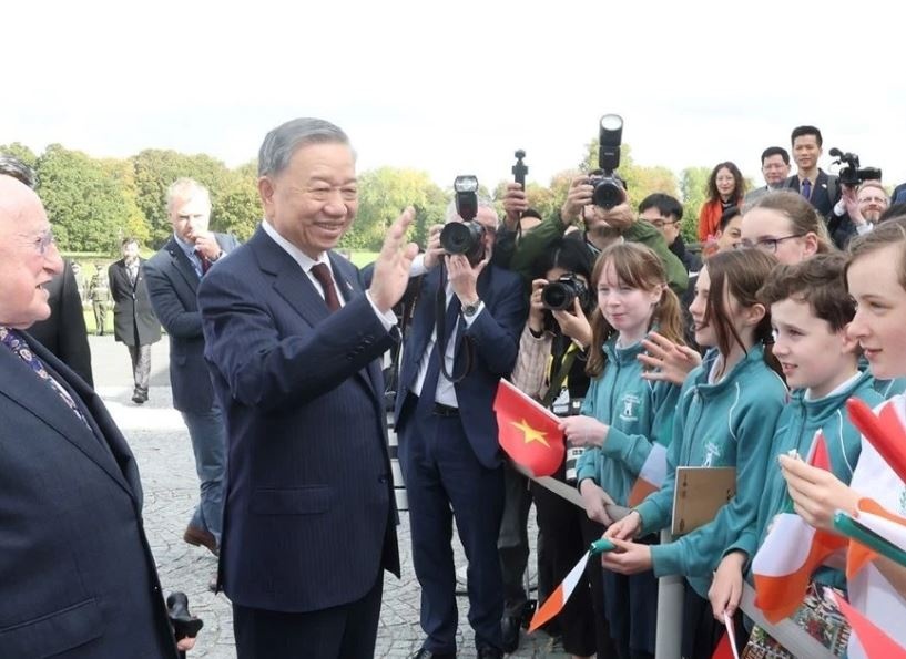 Phat bieu cua Tong Bi thu, Chu tich nuoc tai Dai hoc Trinity Dublin hinh anh