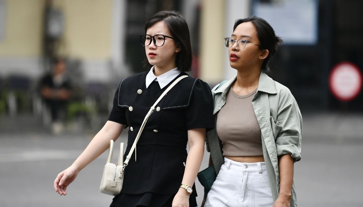 Mien Bac se lanh, mien Nam mua giong chieu toi hinh anh