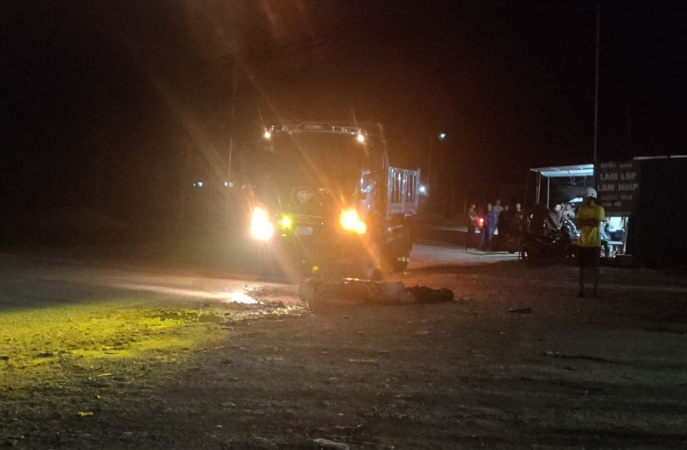 Va cham voi xe tai, hai nguoi o Quang Ninh tu vong hinh anh