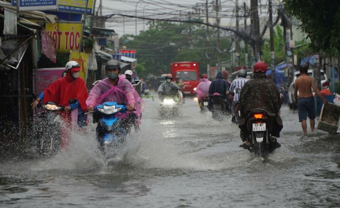 Thang 10, TP.HCM se co mua to dien rong trong vai ngay hinh anh