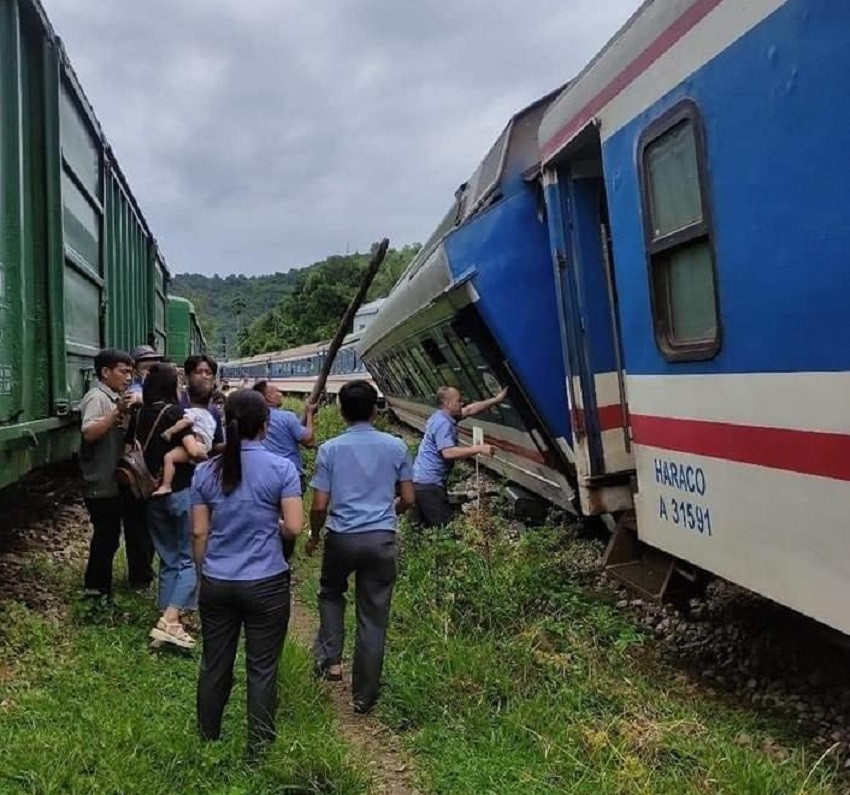 Tau hoa trat banh anh 1