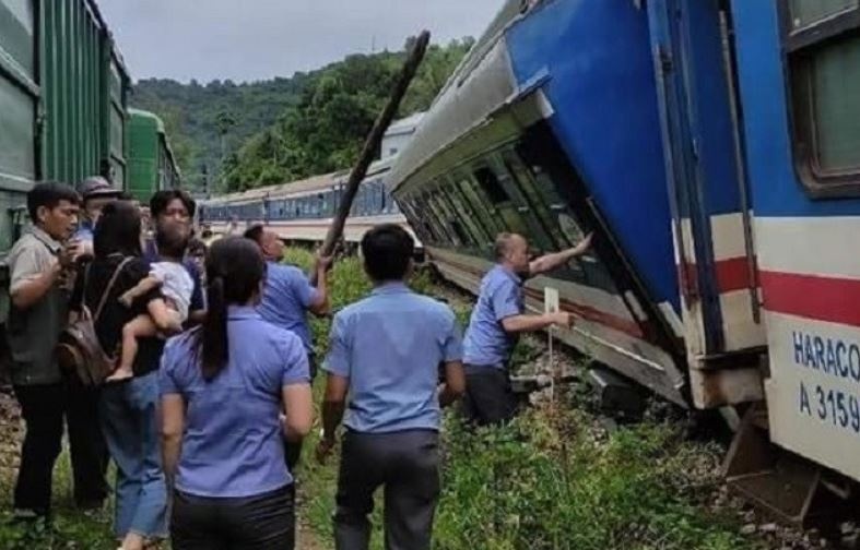 Lien tiep 6 vu tau hoa trat banh, Ban ATGT Thua Thien Hue vao cuoc hinh anh