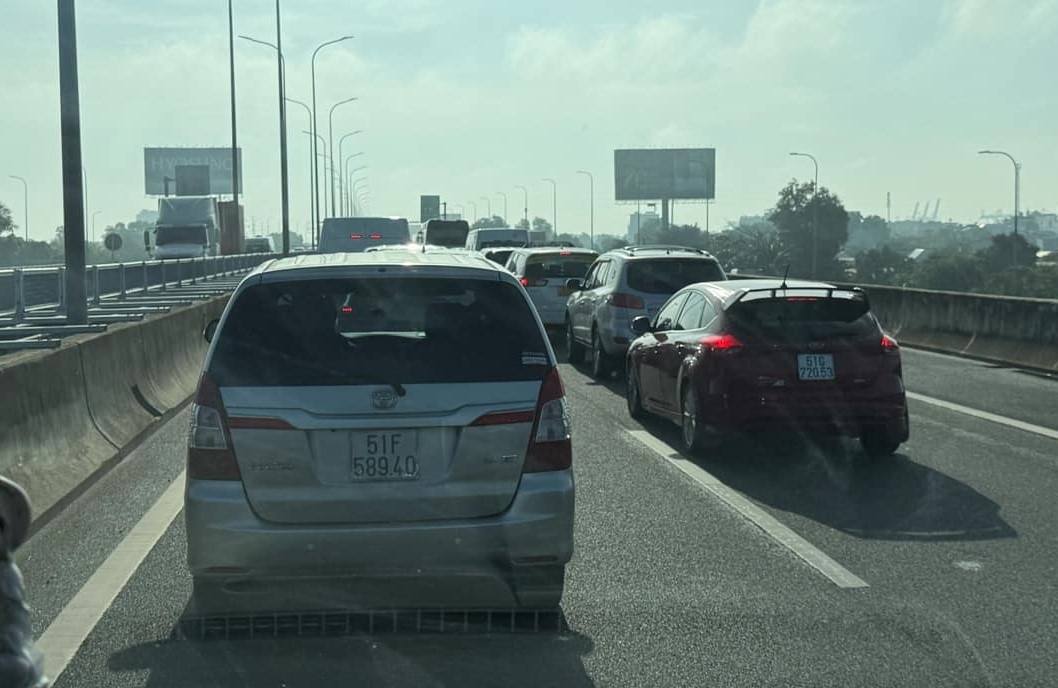 Cao toc TP.HCM Long Thanh anh 2