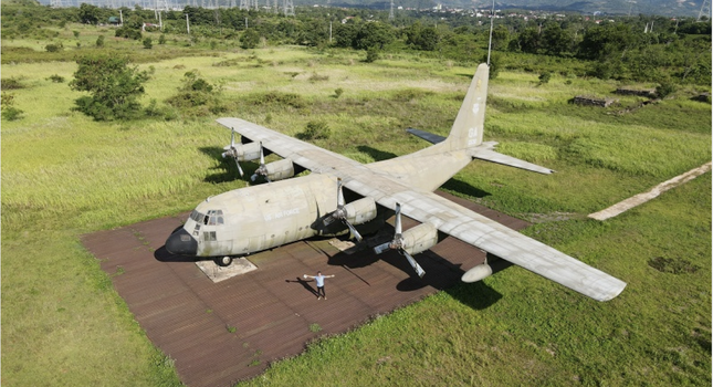 TP.HCM May bay C-119 anh 2