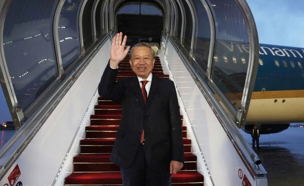 Tong Bi thu, Chu tich nuoc ket thuc tot dep chuyen tham Phap hinh anh