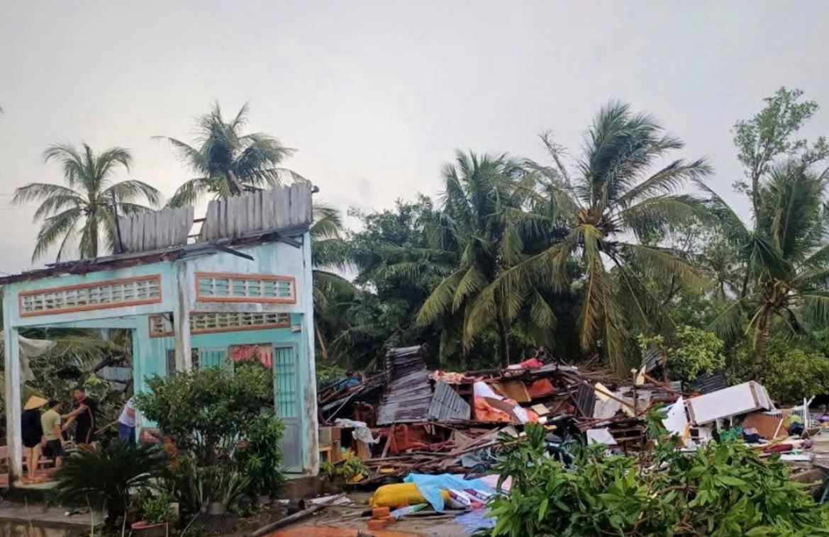 Loc xoay o Ca Mau khien nhieu tre bi thuong hinh anh