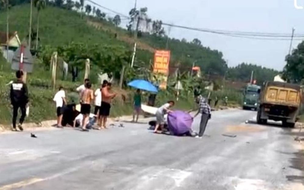 Xe may 'kep 3' va xe tai, mot nam sinh tu vong hinh anh