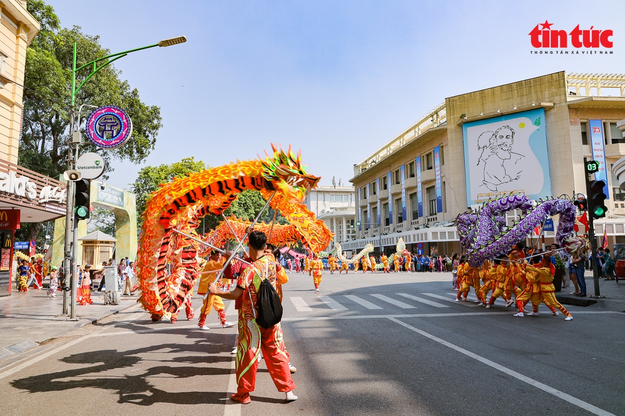 Ngay hoi Van hoa anh 13