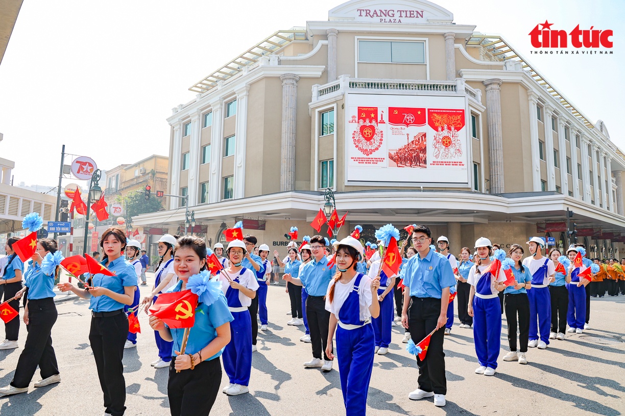 Ngay hoi Van hoa anh 18