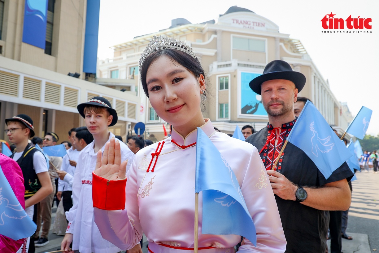 Ngay hoi Van hoa anh 19