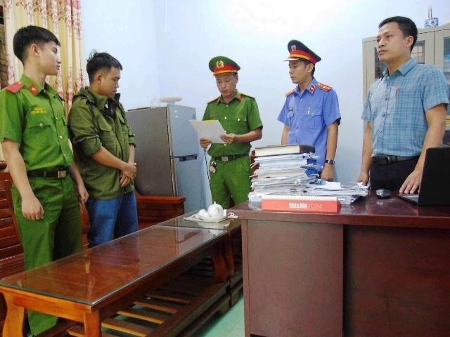 Giao hang nhanh,  Nguyen Thanh Dat,  Cong ty Giao hang anh 1