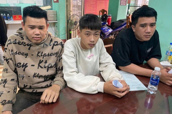 Dung hung khi giai quyet mau thuan tai quan nhau hinh anh